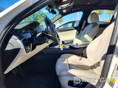 Zdjęcie 7 z 12 samochodu: 2018 BMW 530E VIN:WBAJA9C55JB253332 - miniatura