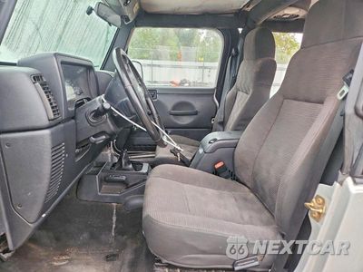 Zdjęcie 7 z 12 samochodu: 2005 JEEP WRANGLER X VIN:1J4FA39S75P357696 - miniatura