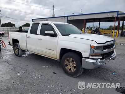 Czwarte zdjęcie samochodu z boku: 2018 CHEVROLET SILVERADO C1500 LT VIN:1GCRCREC5JZ130777 - miniatura