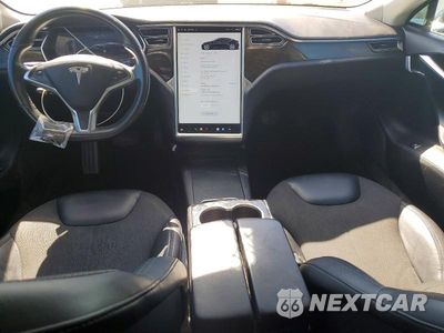 Zdjęcie 8 z 12 samochodu: 2016 TESLA MODEL S VIN:5YJSA1E15GF142479 - miniatura