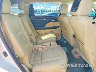 Zdjęcie 11 z 13 samochodu: 2016 TOYOTA HIGHLANDER LIMITED PLATINUM VIN:5TDDKRFH4GS234999 - miniatura