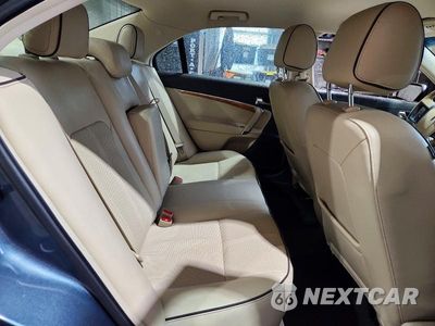 Zdjęcie 10 z 12 samochodu: 2012 LINCOLN MKZ HYBRID VIN:3LNDL2L35CR825364 - miniatura