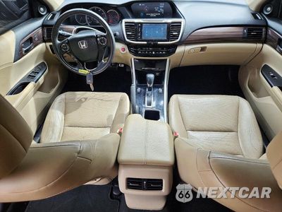 Zdjęcie 8 z 12 samochodu: 2016 HONDA ACCORD EXL VIN:1HGCR2F80GA083253 - miniatura