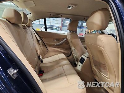 Zdjęcie 10 z 12 samochodu: 2013 BMW 328 XI VIN:WBA3B3C56DF533146 - miniatura