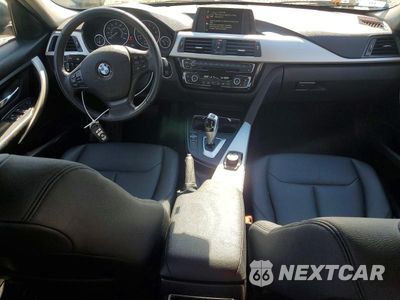 Zdjęcie 8 z 13 samochodu: 2017 BMW 320 XI VIN:WBA8A3C3XHA066968 - miniatura