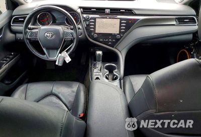 Zdjęcie 8 z 12 samochodu: 2019 TOYOTA CAMRY XSE VIN:4T1B61HK1KU740893 - miniatura
