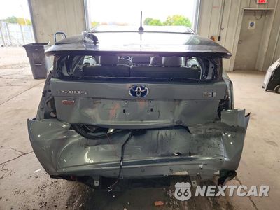 Zdjęcie 6 z 12 samochodu: 2013 TOYOTA PRIUS THREE VIN:JTDKN3DUXD1642878 - miniatura