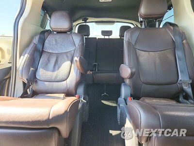 Zdjęcie 10 z 13 samochodu: 2023 TOYOTA SIENNA PLATINUM 7-PASSENGER VIN:5TDESKFC2PS090675 - miniatura