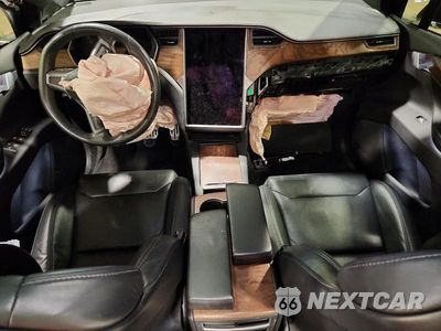 Zdjęcie 8 z 14 samochodu: 2019 TESLA MODEL X VIN:5YJXCBE44KF185705 - miniatura
