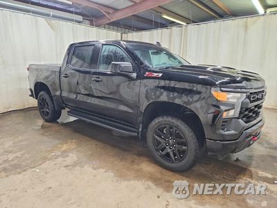 Czwarte zdjęcie samochodu z boku: 2022 CHEVROLET SILVERADO K1500 TRAIL BOSS CUSTOM VIN:3GCPDCED2NG611702 - miniatura