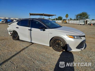 Czwarte zdjęcie samochodu z boku: 2020 TOYOTA CAMRY XLE VIN:4T1F31AK3LU518202 - miniatura