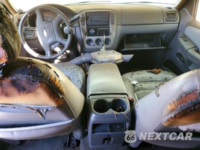 Zdjęcie 8 z 14 samochodu: 2005 FORD EXPLORER XLT VIN:1FMDU73W05ZA07625 - miniatura