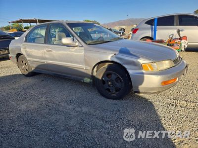 Czwarte zdjęcie samochodu z boku: 1997 HONDA ACCORD SE VIN:1HGCD5609VA228491 - miniatura