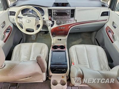 Zdjęcie 8 z 12 samochodu: 2011 TOYOTA SIENNA XLE 8-PASSENGER VIN:5TDYK3DC1BS144529 - miniatura