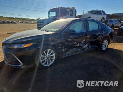 2024 TOYOTA CAMRY LE 4T1C11BKXRU117696 - główne zdjęcie licytacji z USA - miniatura