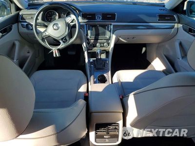 Zdjęcie 8 z 13 samochodu: 2017 VOLKSWAGEN PASSAT SE VIN:1VWBT7A32HC025328 - miniatura