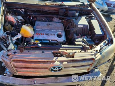 Zdjęcie 12 z 13 samochodu: 2005 TOYOTA HIGHLANDER BASE VIN:JTEEP21A350135349 - miniatura
