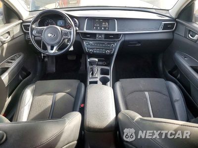 Zdjęcie 8 z 12 samochodu: 2018 KIA OPTIMA S VIN:5XXGT4L37JG204054 - miniatura