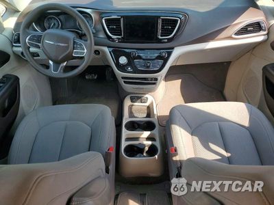 Zdjęcie 8 z 13 samochodu: 2017 CHRYSLER PACIFICA TOURING VIN:2C4RC1DG1HR571915 - miniatura