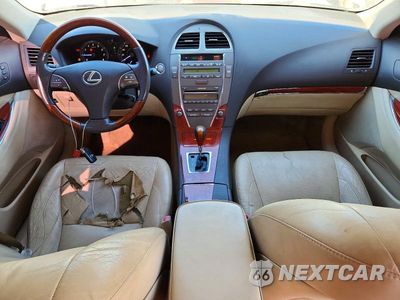 Zdjęcie 8 z 13 samochodu: 2012 LEXUS ES 350 VIN:JTHBK1EG5C2507899 - miniatura