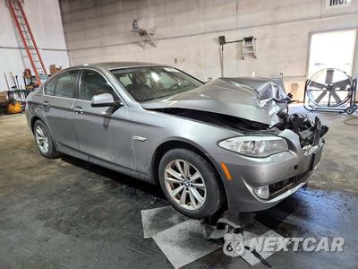 Czwarte zdjęcie samochodu z boku: 2013 BMW 528 XI VIN:WBAXH5C53DD111469 - miniatura
