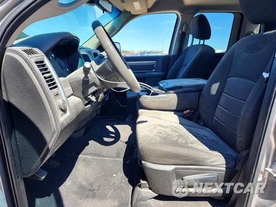 Zdjęcie 7 z 12 samochodu: 2019 RAM 1500 VIN:1C6RR6GT0KS675863 - miniatura
