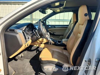 Zdjęcie 7 z 13 samochodu: 2018 PORSCHE CAYENNE VIN:WP1AA2A29JKA02475 - miniatura