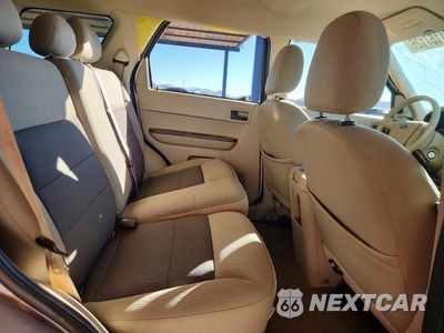 Zdjęcie 11 z 13 samochodu: 2008 FORD ESCAPE XLT VIN:1FMCU93108KE76528 - miniatura