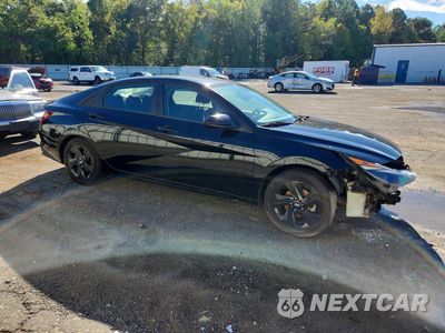 Czwarte zdjęcie samochodu z boku: 2021 HYUNDAI ELANTRA SEL VIN:5NPLM4AG1MH027172 - miniatura