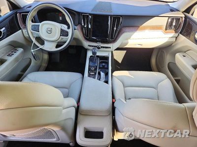 Zdjęcie 8 z 14 samochodu: 2021 VOLVO XC60 T5 MOMENTUM VIN:YV4102RK6M1880610 - miniatura