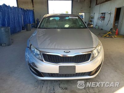 Piąte zdjęcie samochodu w środku: 2013 KIA OPTIMA LX VIN:5XXGM4A79DG099508 - miniatura