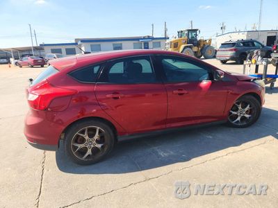Trzecie zdjęcie samochodu z tyłu: 2014 FORD FOCUS SE VIN:1FADP3K29EL161245 - miniatura