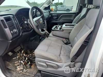 Zdjęcie 7 z 12 samochodu: 2018 CHEVROLET SILVERADO K1500 VIN:3GCUKNEC8JG336083 - miniatura
