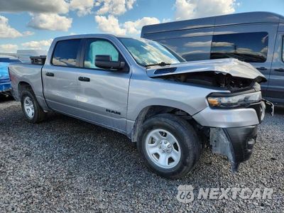 Czwarte zdjęcie samochodu z boku: 2025 RAM 1500 TRADESMAN VIN:1C6RRFGG7SN723604 - miniatura
