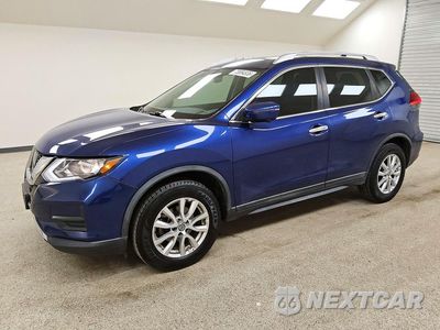 2017 NISSAN ROGUE SV KNMAT2MV7HP588141 - główne zdjęcie licytacji z USA - miniatura