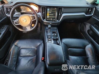 Zdjęcie 8 z 12 samochodu: 2020 VOLVO S60 T6 MOMENTUM VIN:7JRA22TK4LG062960 - miniatura