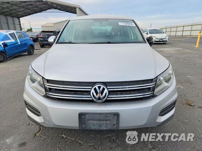 Piąte zdjęcie samochodu w środku: 2014 VOLKSWAGEN TIGUAN S VIN:WVGAV3AX4EW585166 - miniatura