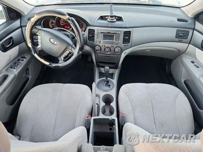 Zdjęcie 8 z 13 samochodu: 2010 KIA OPTIMA LX VIN:KNAGG4A87A5446623 - miniatura