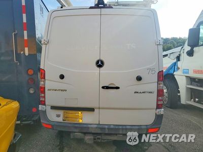 Zdjęcie 6 z 13 samochodu: 2016 MERCEDES-BENZ SPRINTER 2500 VIN:WD3PE7DDXGP183764 - miniatura