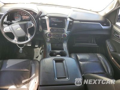 Zdjęcie 8 z 13 samochodu: 2018 CHEVROLET SUBURBAN C1500 LT VIN:1GNSCHKC9JR327751 - miniatura