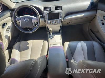 Zdjęcie 8 z 12 samochodu: 2010 TOYOTA CAMRY LE VIN:4T1BF3EK1AU546458 - miniatura