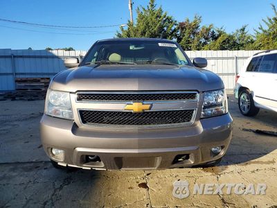 Piąte zdjęcie samochodu w środku: 2012 CHEVROLET SUBURBAN K1500 LT VIN:1GNSKJE79CR147889 - miniatura