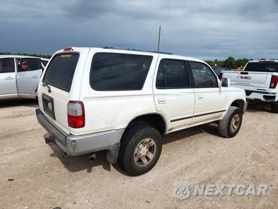 Trzecie zdjęcie samochodu z tyłu: 1997 TOYOTA 4RUNNER SR5 VIN:JT3GN86R3V0028150 - miniatura