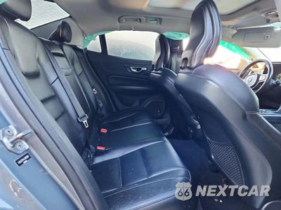 Zdjęcie 10 z 12 samochodu: 2020 VOLVO S60 T6 MOMENTUM VIN:7JRA22TK4LG062960 - miniatura