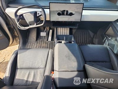 Zdjęcie 8 z 13 samochodu: 2024 TESLA CYBERTRUCK VIN:7G2CEHED6RA032002 - miniatura