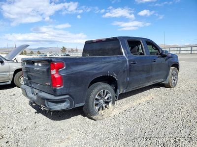 Trzecie zdjęcie samochodu z tyłu: 2022 CHEVROLET SILVERADO K1500 RST VIN:1GCUDEED7NZ595866 - miniatura
