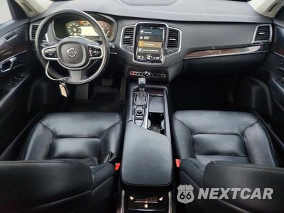 Zdjęcie 8 z 14 samochodu: 2019 VOLVO XC90 T5 MOMENTUM VIN:YV4102PK2K1504521 - miniatura