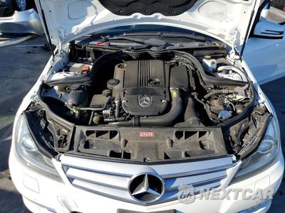 Zdjęcie 11 z 12 samochodu: 2013 MERCEDES-BENZ C 250 VIN:WDDGF4HB0DG001498 - miniatura