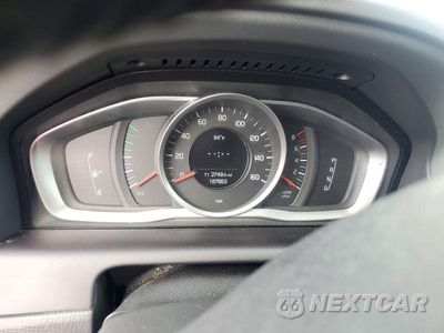 Zdjęcie 9 z 14 samochodu: 2017 VOLVO XC60 T5 INSCRIPTION VIN:YV440MDU7H2022970 - miniatura