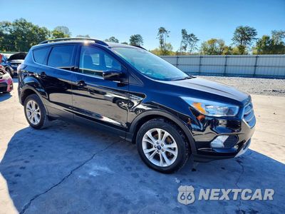 Czwarte zdjęcie samochodu z boku: 2018 FORD ESCAPE SE VIN:1FMCU0GD5JUB62058 - miniatura